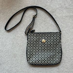 Tommy Hilfiger Cross Body Purse